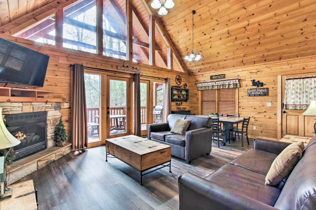 Gatlinburg Mountain Cabin With Grill And Pool Table! Exterior photo