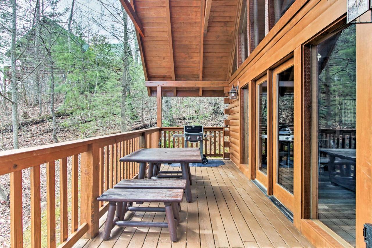 Gatlinburg Mountain Cabin With Grill And Pool Table! Exterior photo
